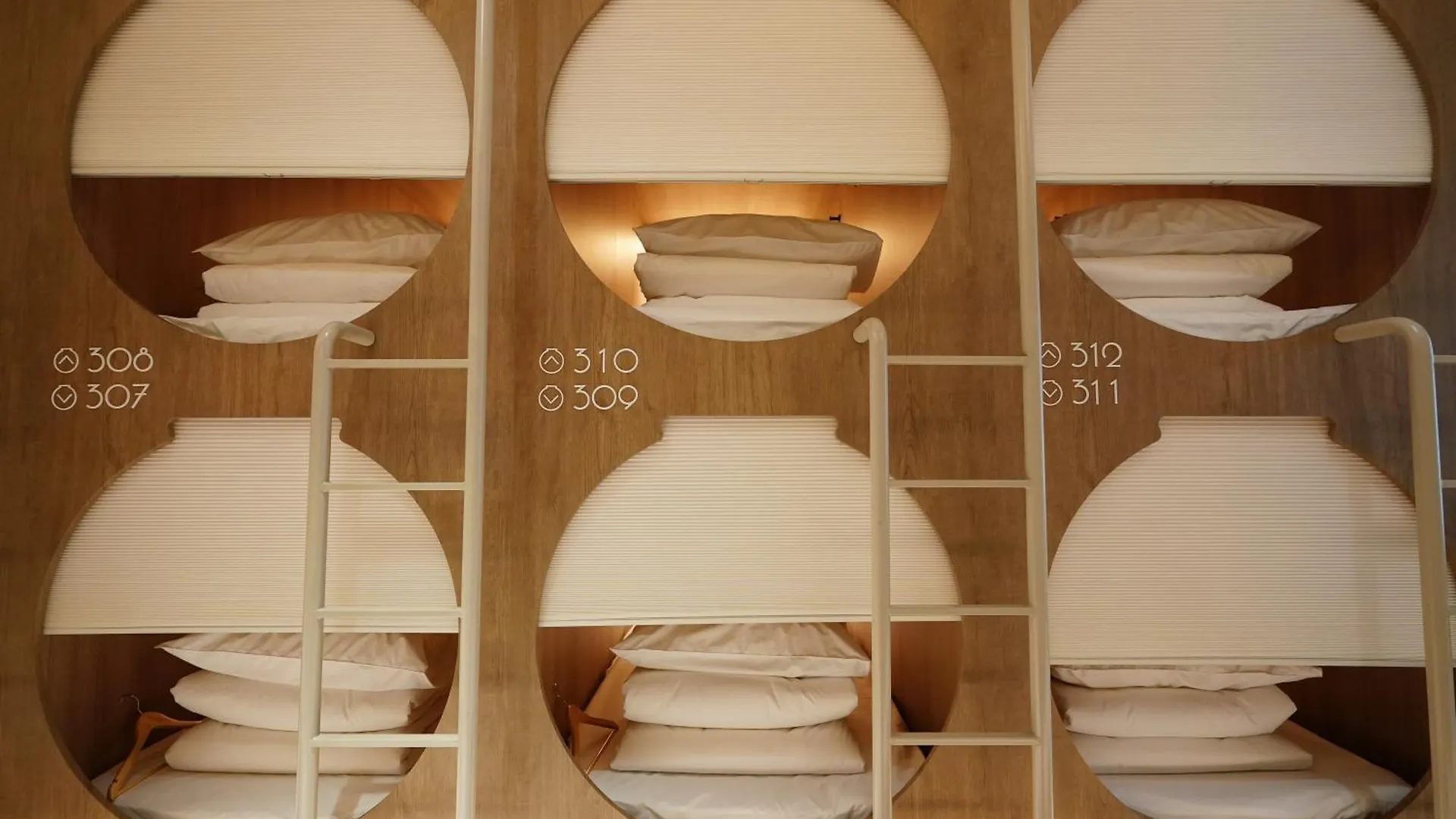 D A L Premium Capsule Hotel-Woman Only Seul