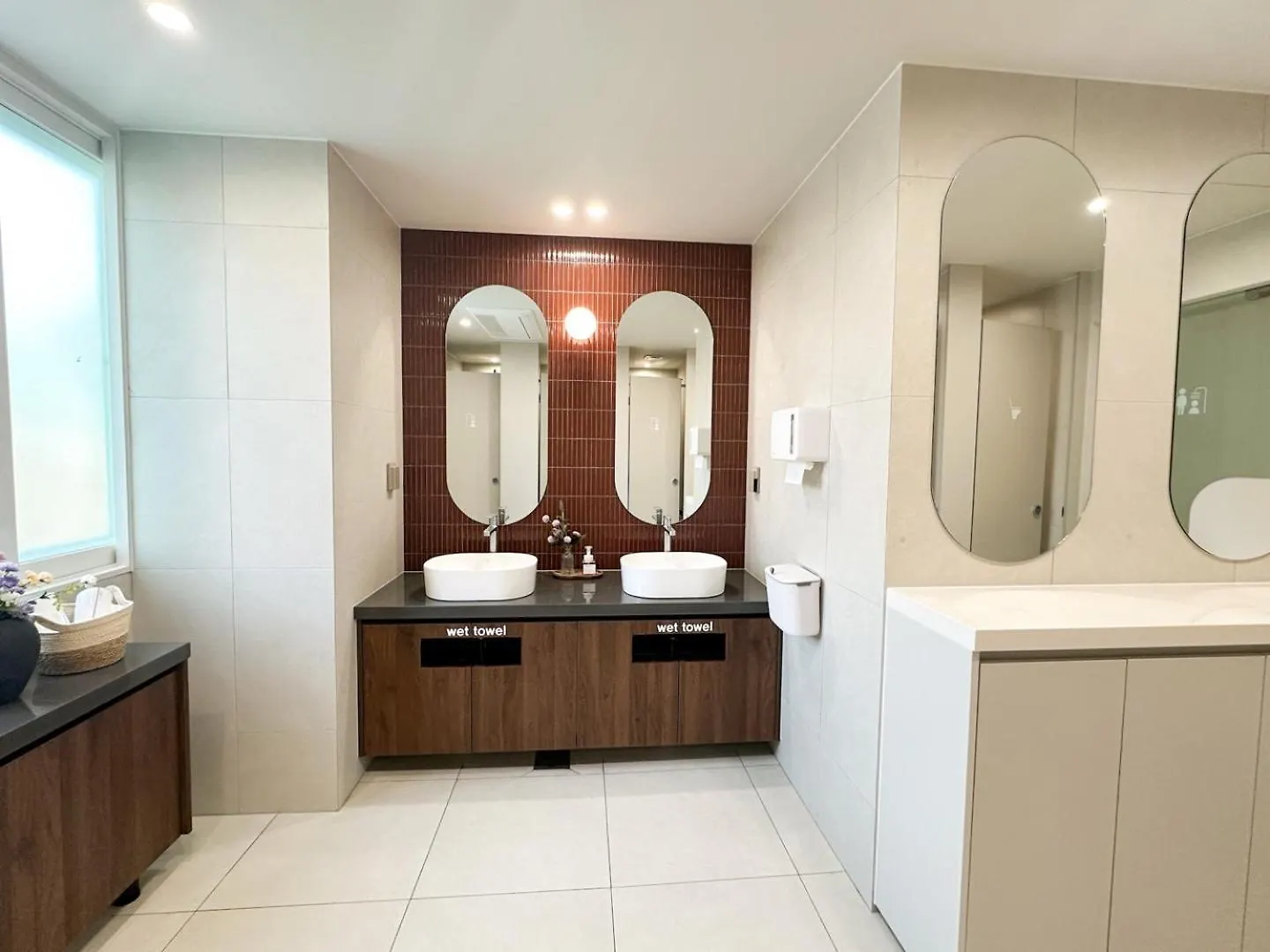 D A L Premium Capsule Hotel-Woman Only Seul